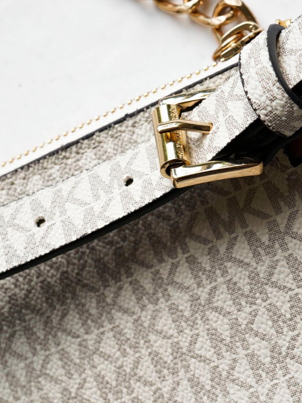 Michael Kors Belt Bag Vanilla Signature Fanny Pack White Gold Tone MK Logo - Picture 8 of 10